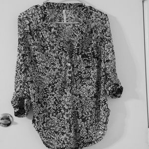 Black & white blouse